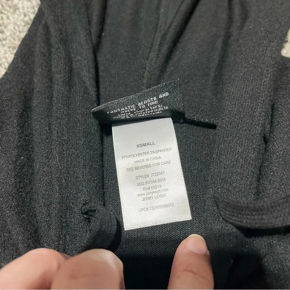 Harry Potter Fantastic Beasts Hooded Shirt Soft Top Women's Size XS NWT - Picture 7 of 8